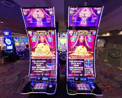 Pengguna menikmati live casino via perangkat mobile dengan kecepatan tinggi