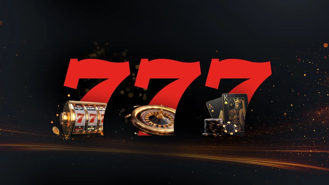Pemain menikmati promosi taruhan bola online di mega288login dengan smartphone